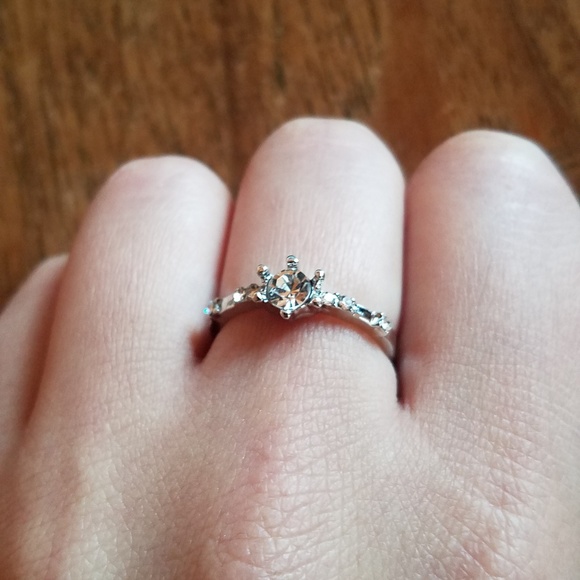 NWOT Beautiful Silver CZ Rhinestone Ring, sz 6 - Picture 13 of 14